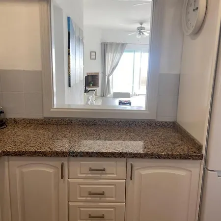 Arruzafa Playa Beachfront Apartment